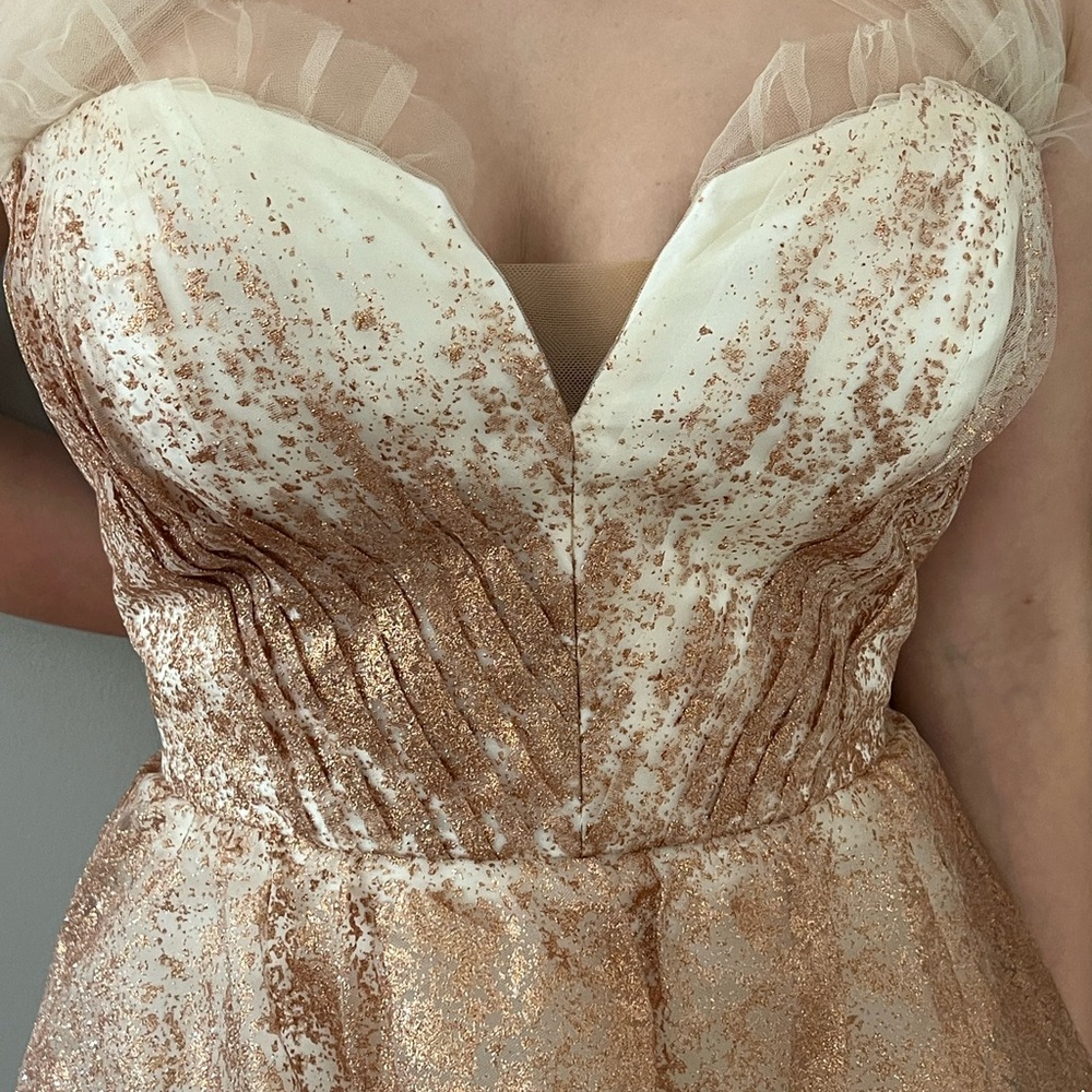 Marchesa Notte Elegant Cream and Gold Women's Dress - Picture 3 of 9